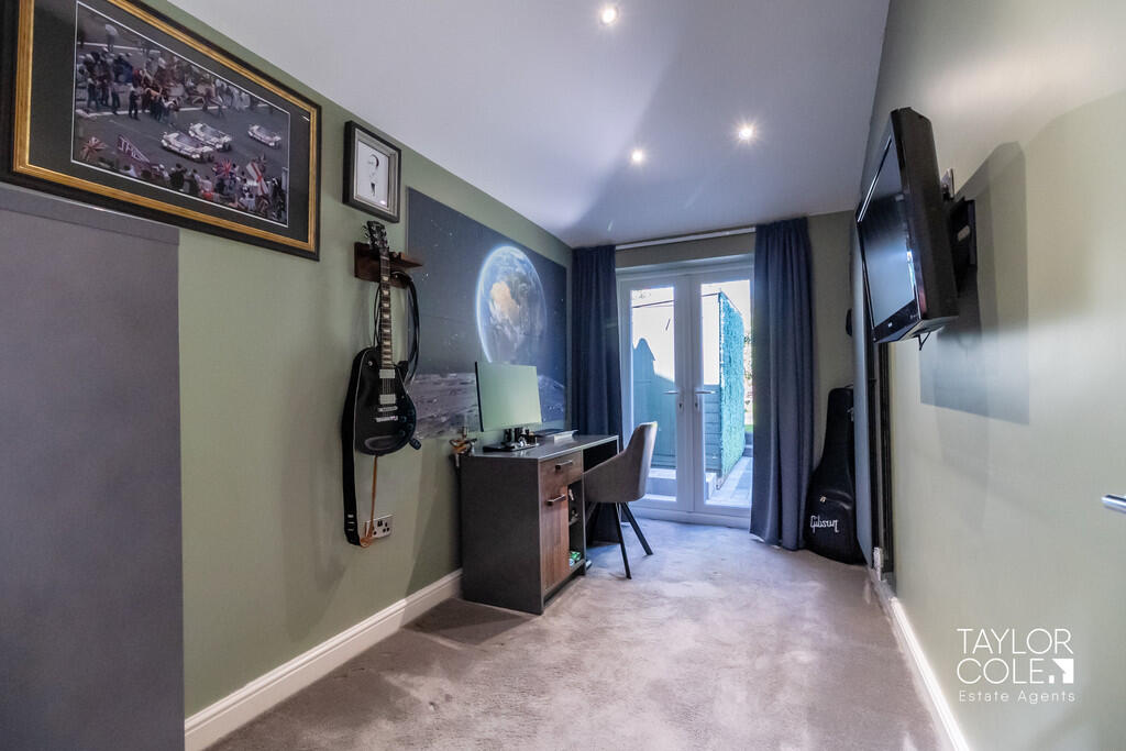 Additional image 10 of Windsor Close, Tamworth