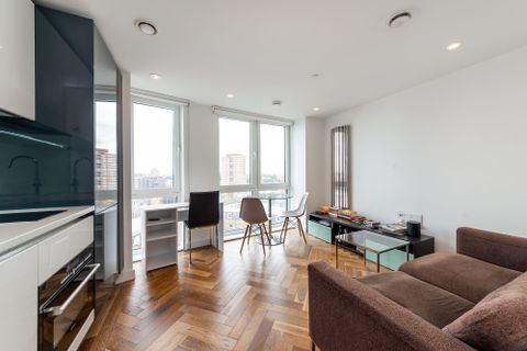 Eagle Point, City Road, London EC1V