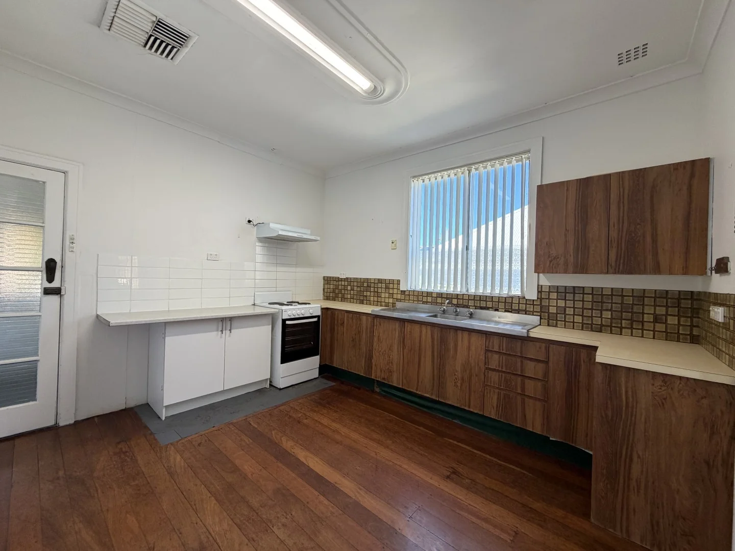 8 Drummond Street, Redcliffe WA 6104 photo 2