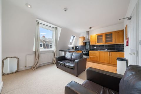 Birnam Road, London N4