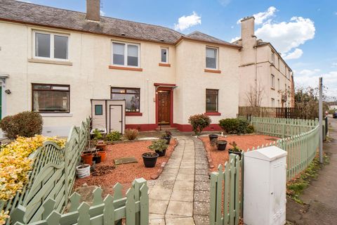 8 Stenhouse Avenue West, Stenhouse, Edinburgh EH11