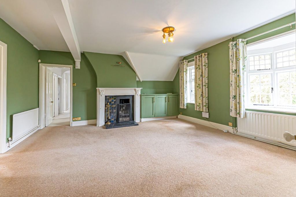 4 bed flat for saleMentmore, Leighton Buzzard LU7 photo 2