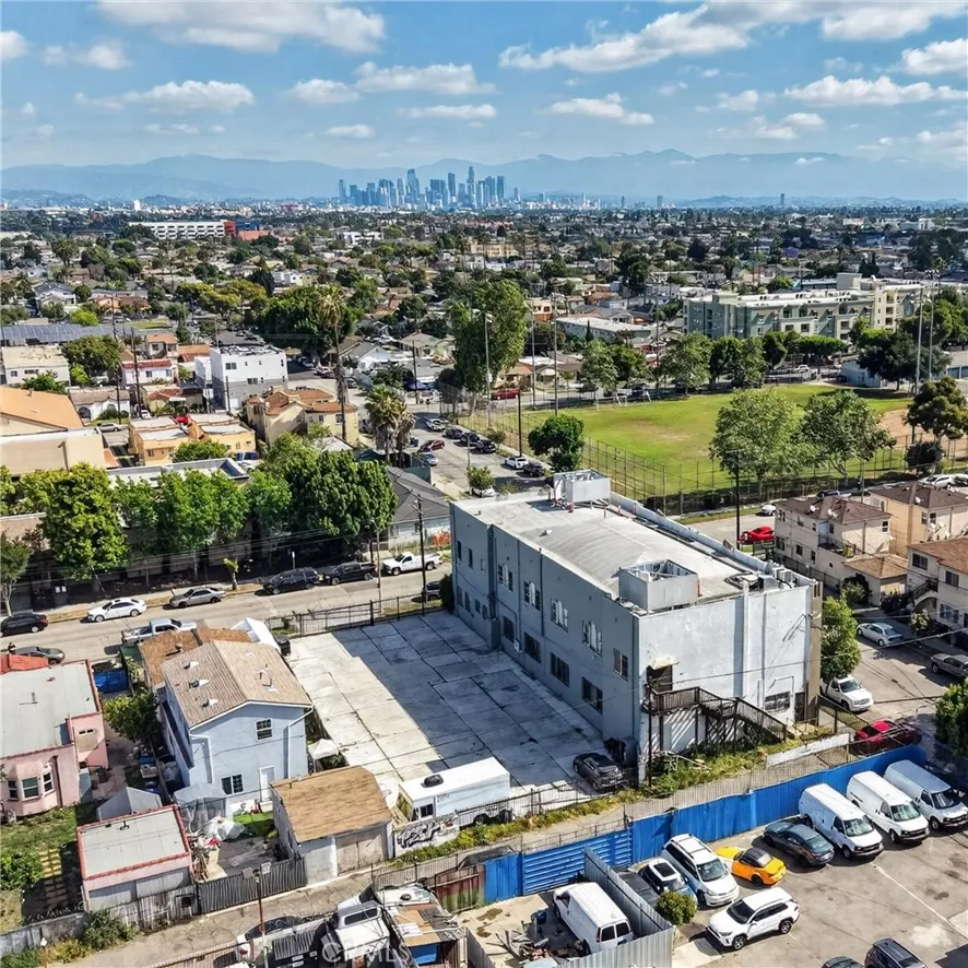 Additional image 45 of 7101 Menlo Ave, Los Angeles, CA 90044