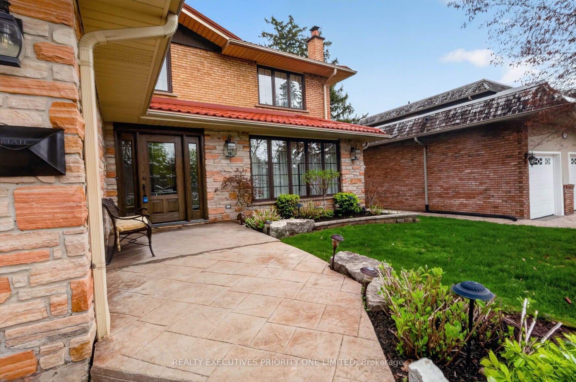 Additional image 3 of 1149 Spragg Court, Mississauga, ON, L5C 2Z9