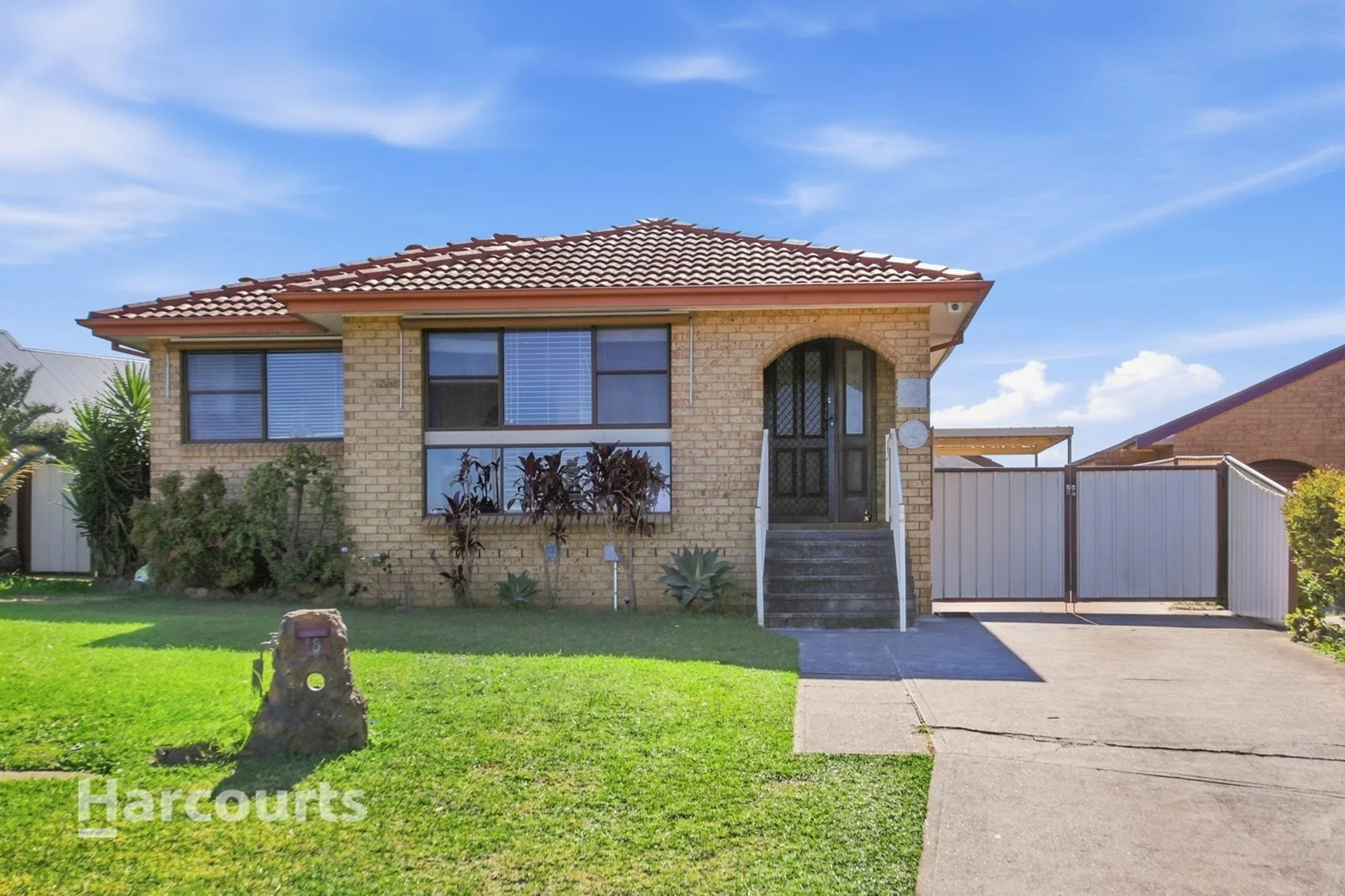18 Emilia Close, Rosemeadow NSW 2560
