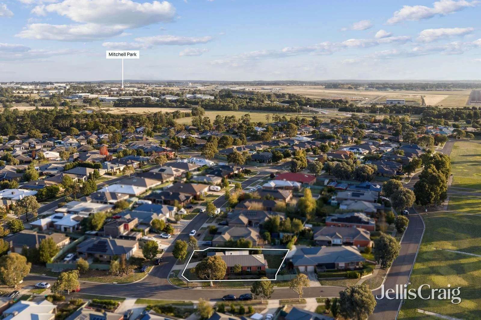 Additional image 19 of 2 Lowry Crescent, Miners Rest VIC 3352