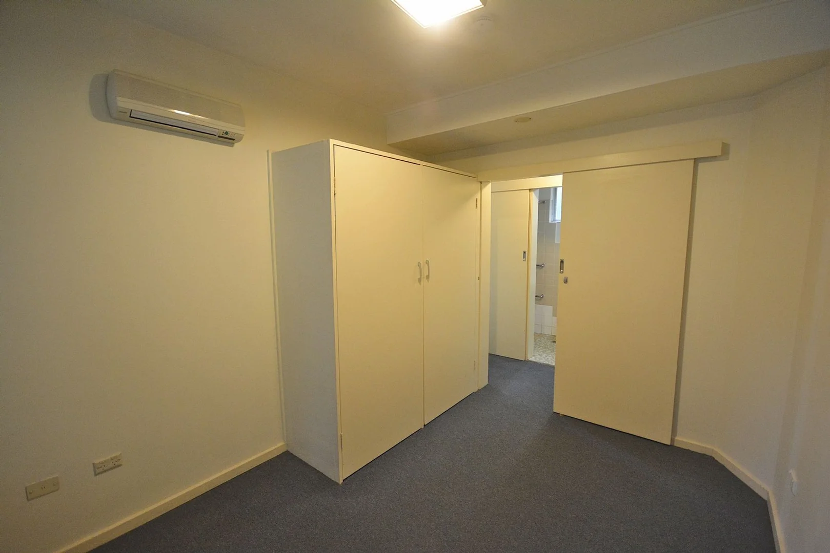 3/4 David Road, Springwood NSW 2777 photo 4