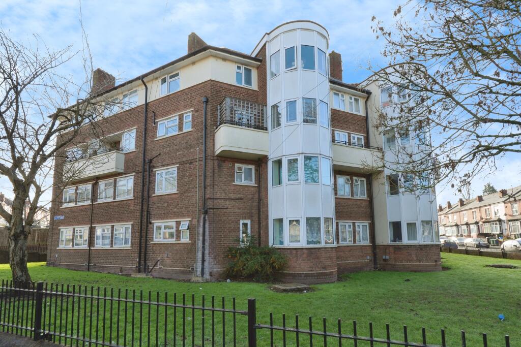 Hewitson Gardens, Gladys Road, B67