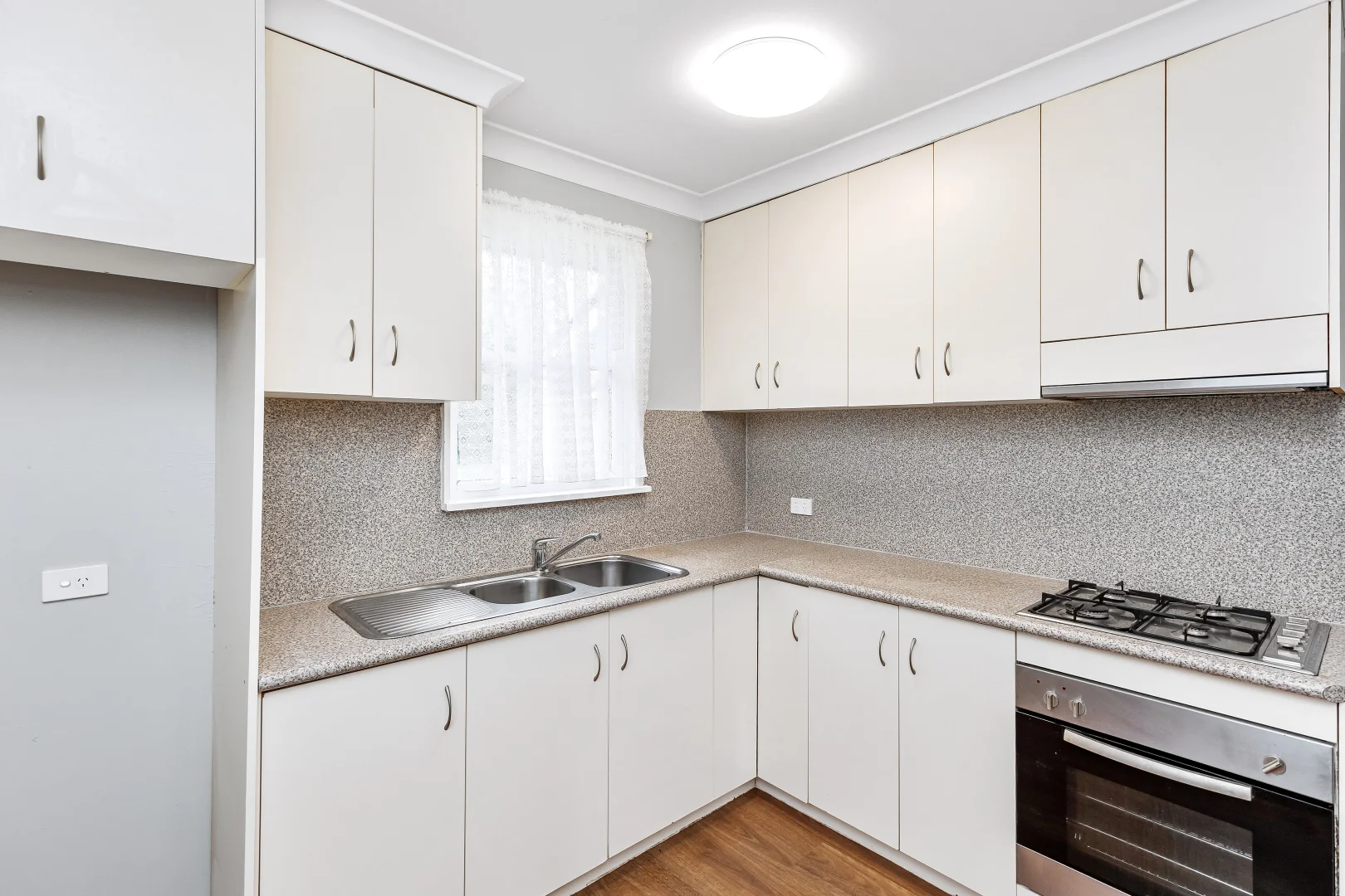 Additional image 7 of 31 Gilmore Avenue, Mount Austin NSW 2650