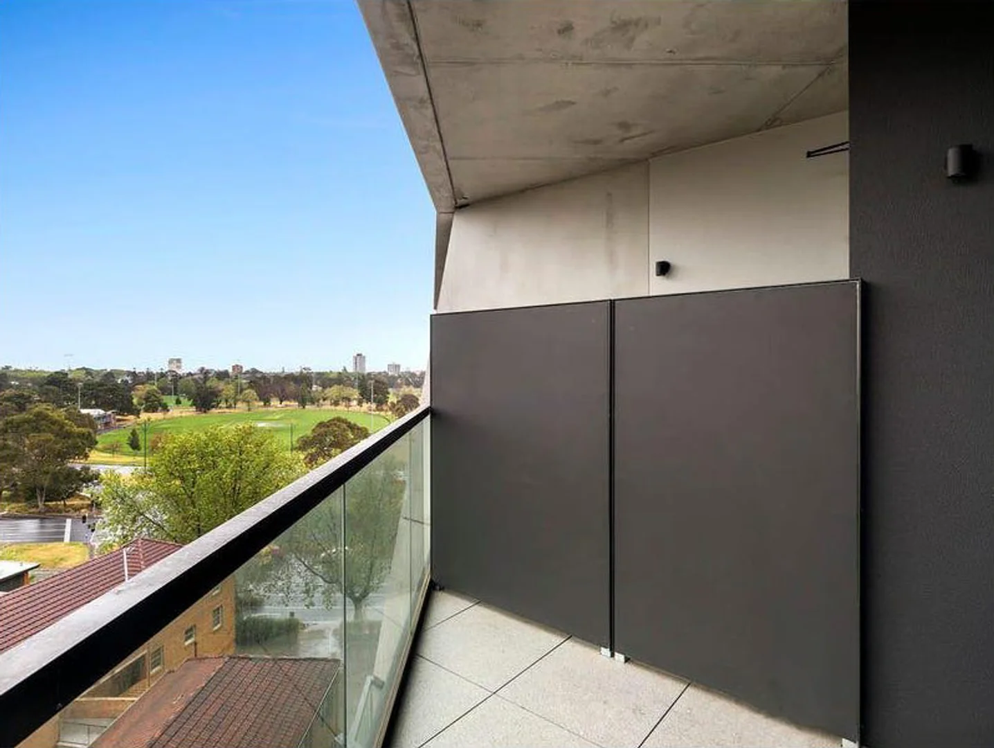 1006/77 Queens Road, Melbourne VIC 3004 photo 3