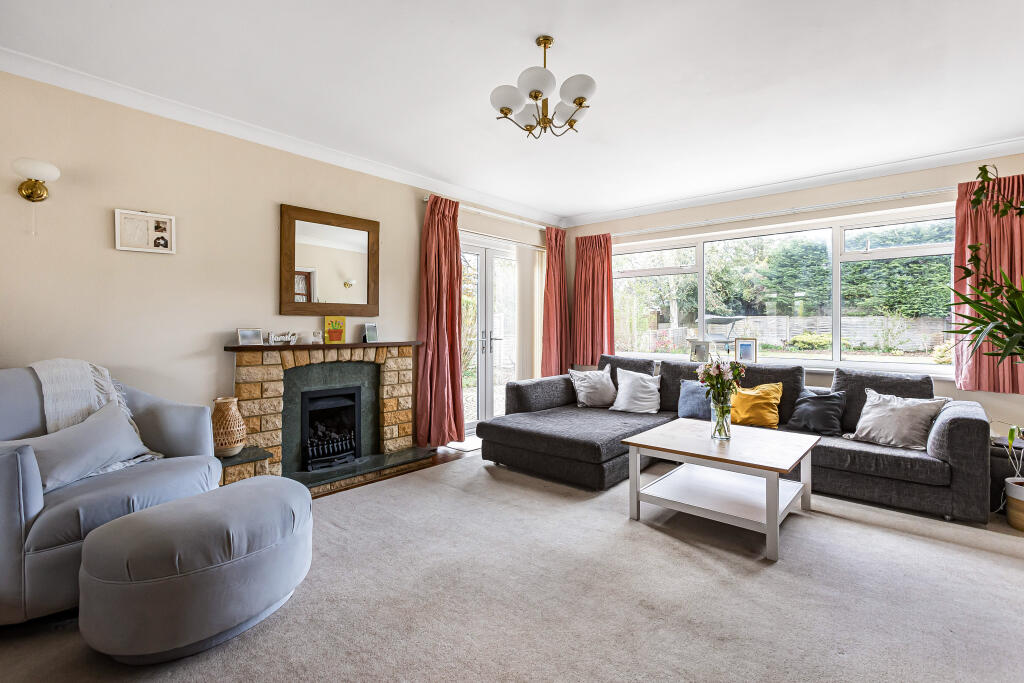 Collens Road, Harpenden, AL5 photo 2