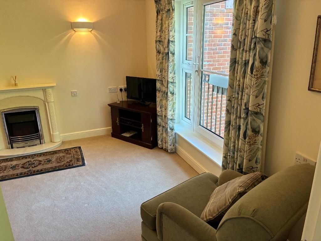 Additional image 5 of 9 Grange Court, 298 Warwick Road, Solihull, B92 7GL