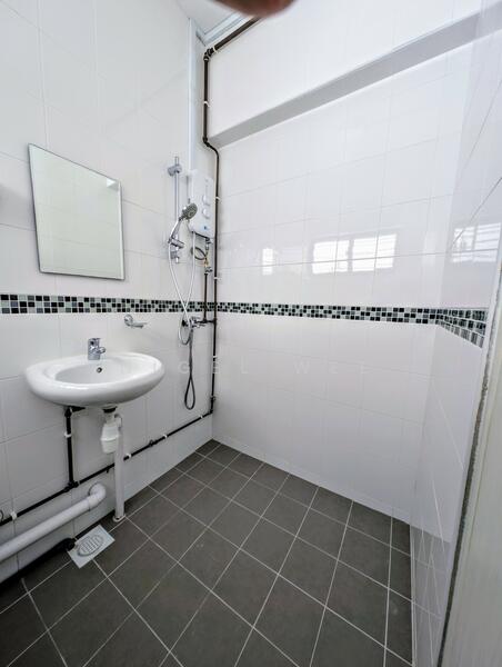 207 Tampines Street 21 photo 5