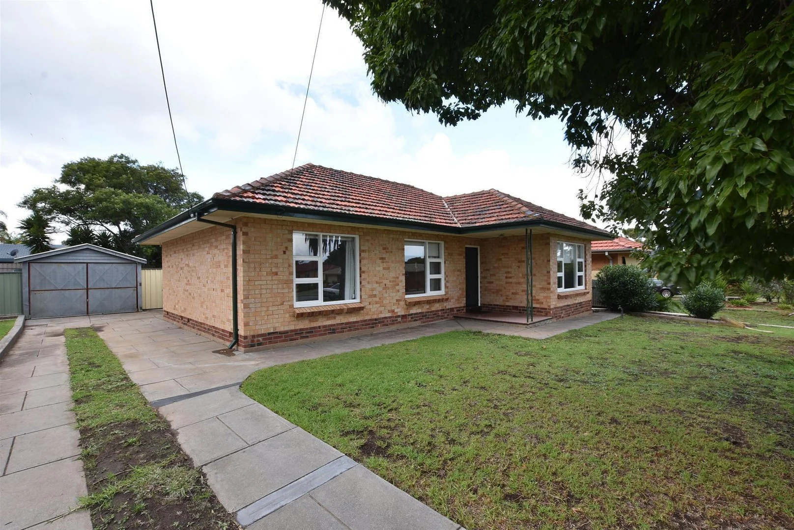 8 Bimbadene Rd, Reynella SA 5161