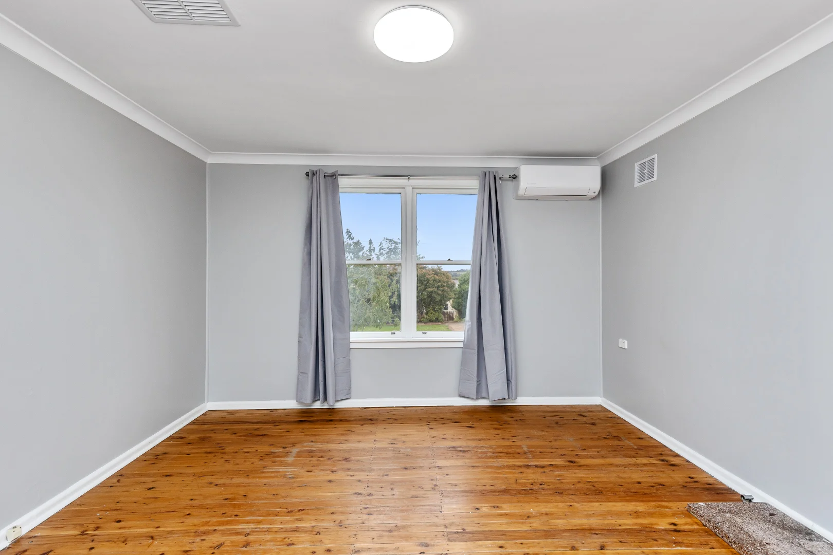 Additional image 3 of 31 Gilmore Avenue, Mount Austin NSW 2650