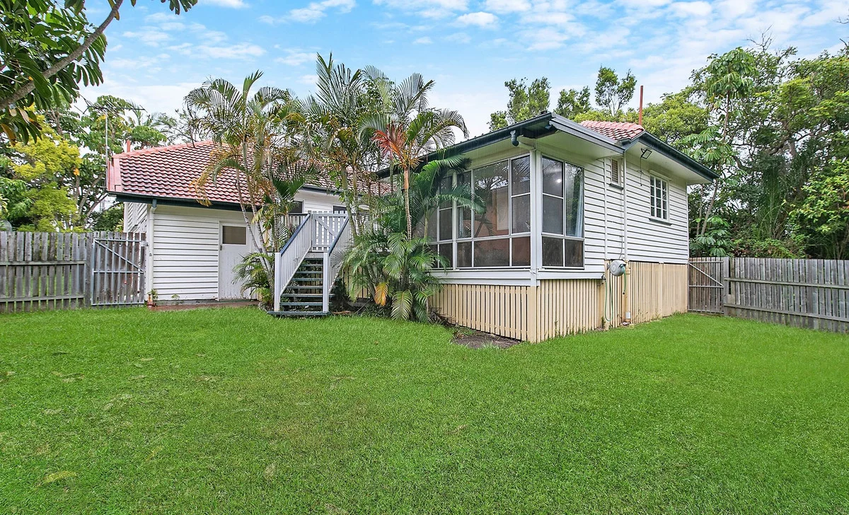 Additional image 3 of 209 Scarborough Road, Scarborough QLD 4020