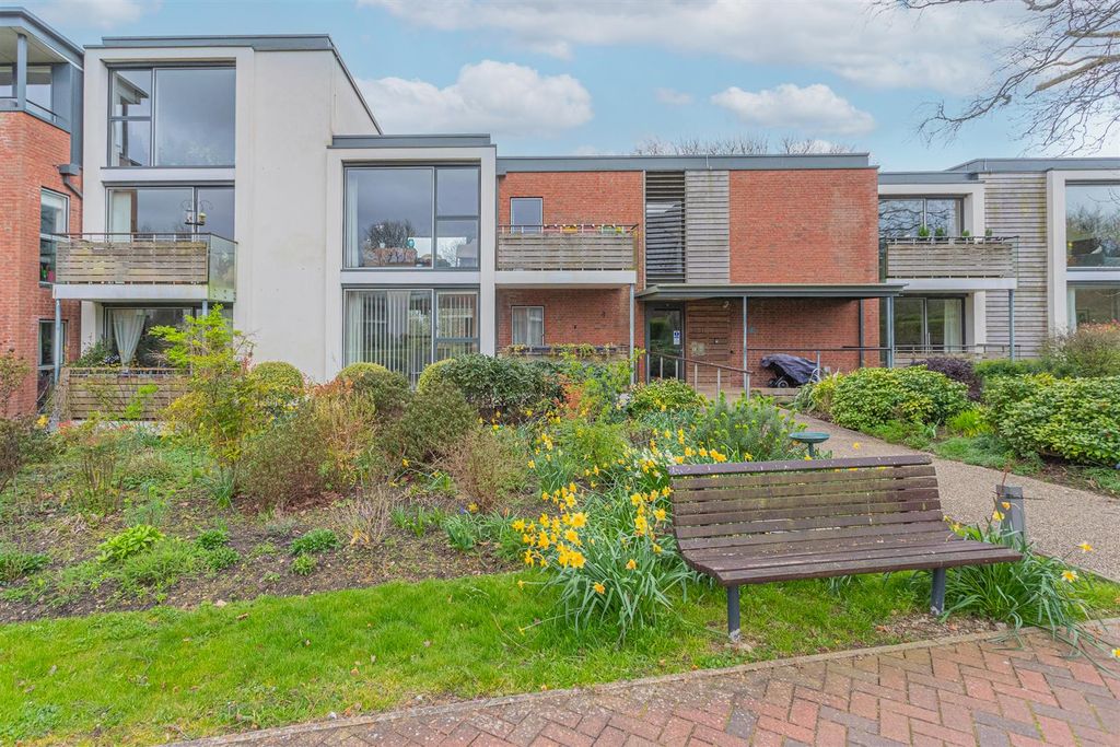 Additional image 2 of 2 bed flat for saleBirch Close, Corsham SN13