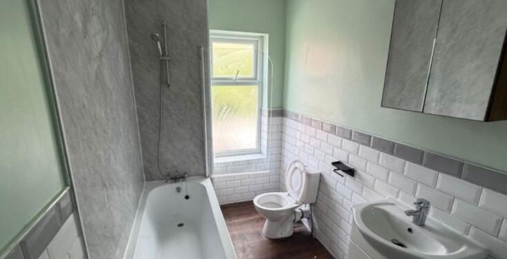 3 Bed House Share photo 5