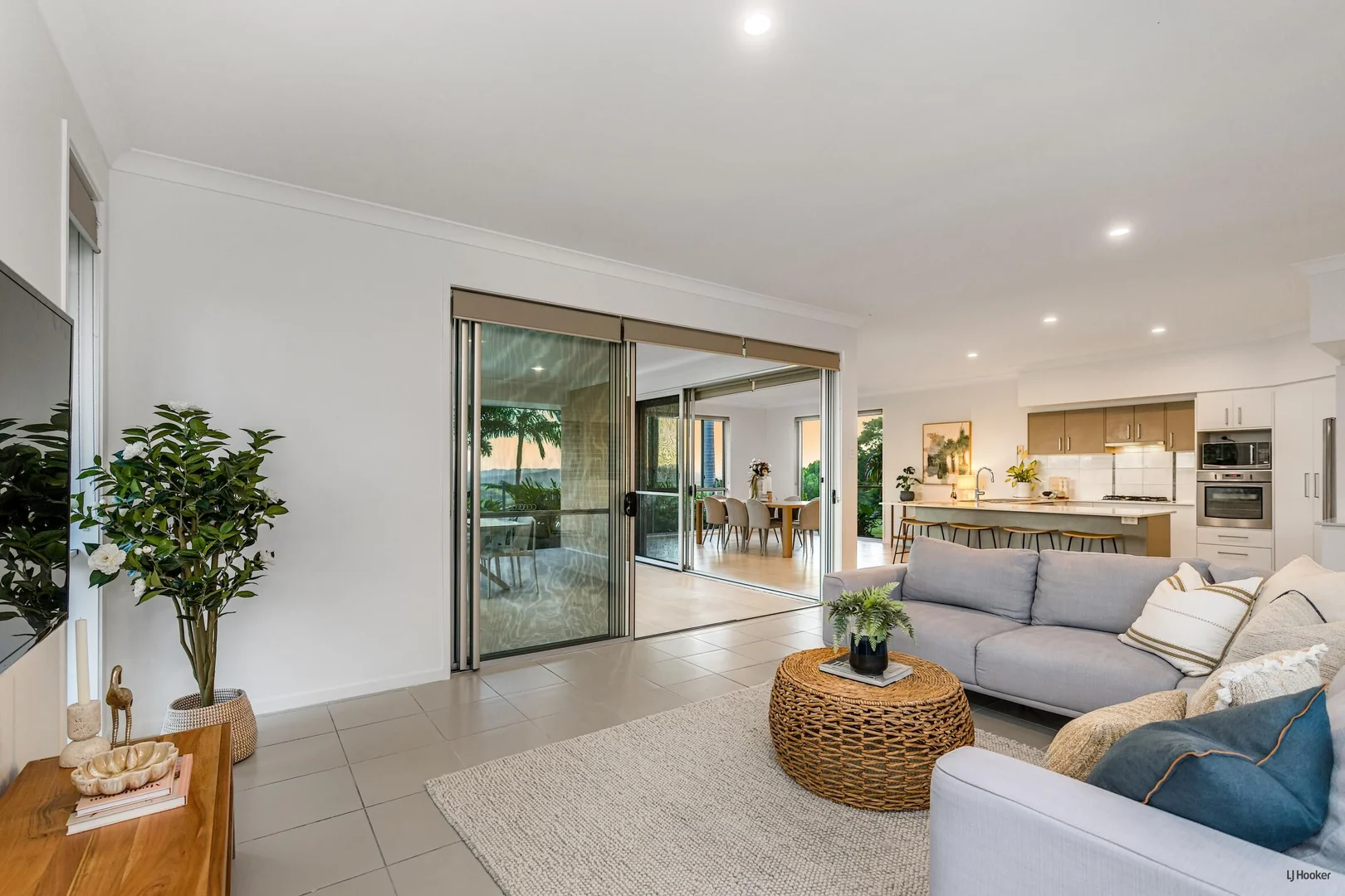 31 Sunnycrest Drive, Terranora NSW 2486 photo 2