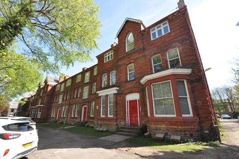 Park Terrace, Crosby L22