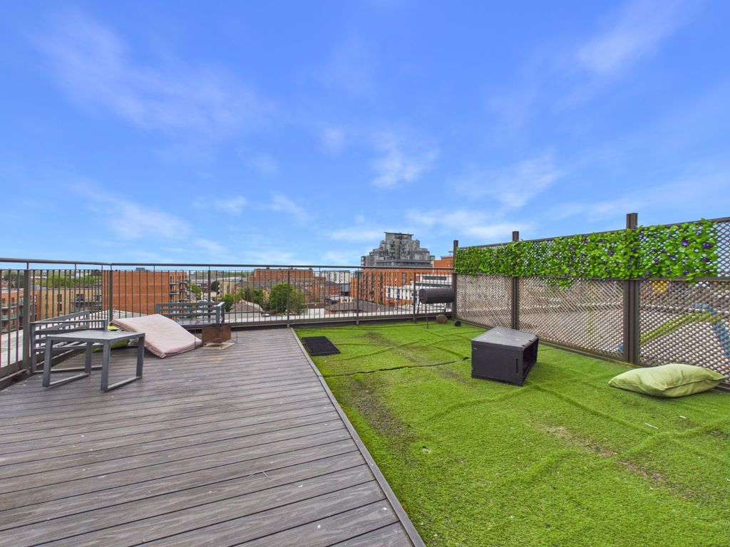 Additional image 4 of 2 bed flat for sale40 Stoke Road, Slough, Berkshire SL2