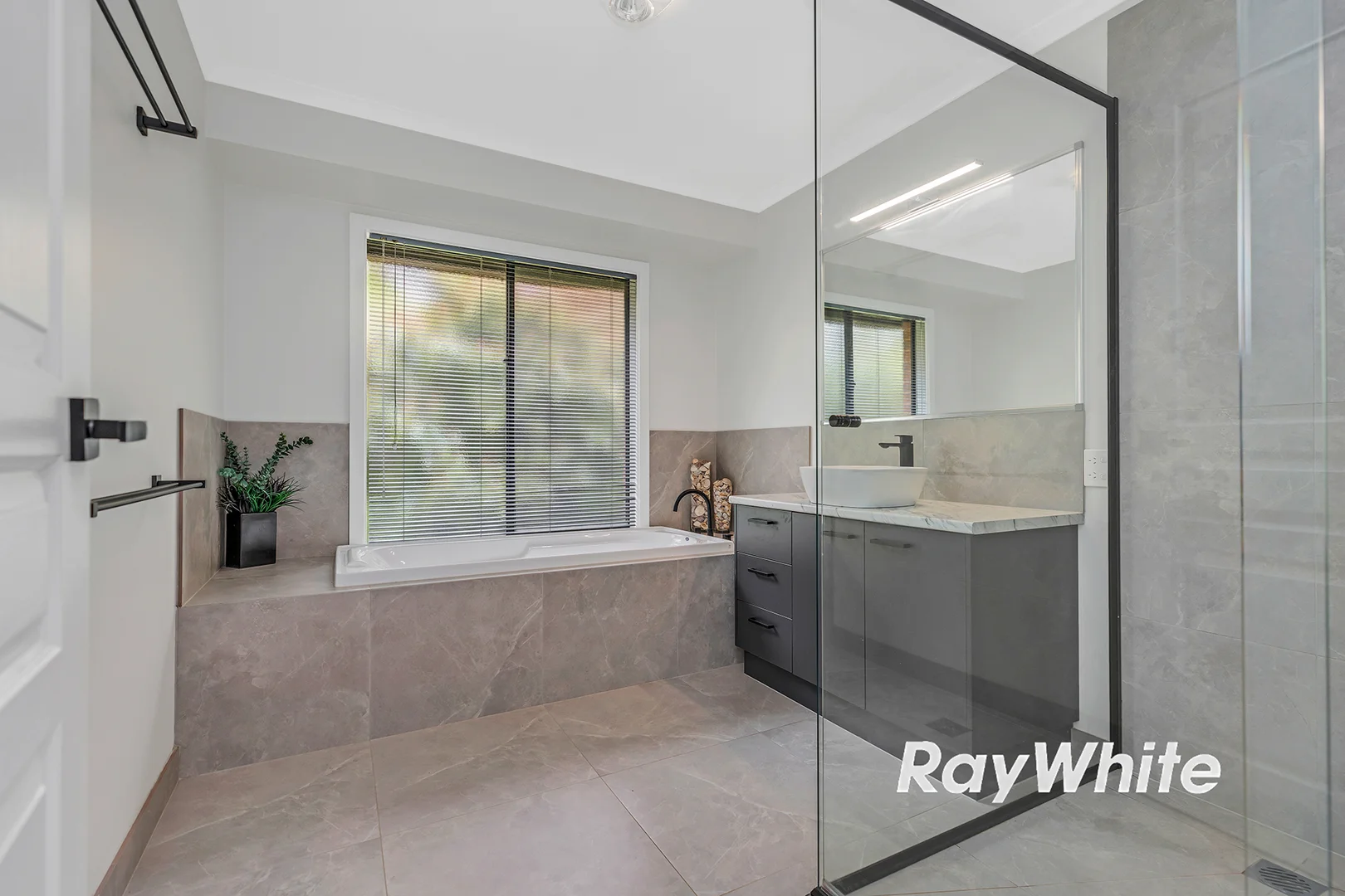 Additional image 23 of 1 Doyle Street, Rochester VIC 3561