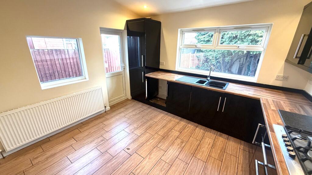 Kempson Avenue, West Bromwich, B71 photo 2