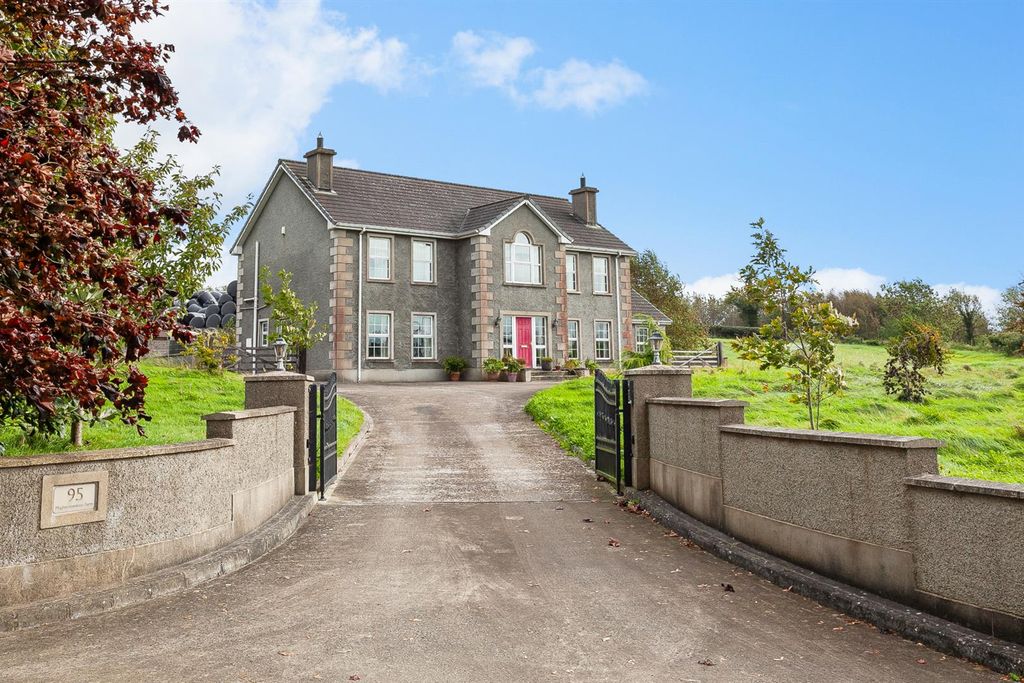 5 bed detached house for sale95 Drumlough Road, Annahilt, Hillsborough BT26