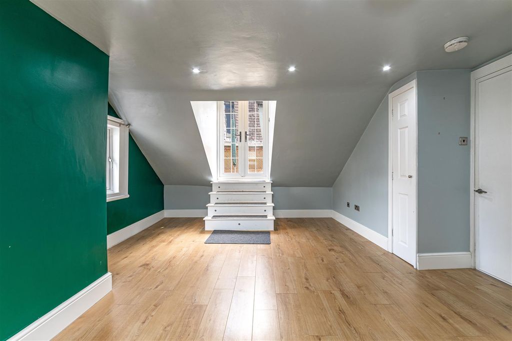Additional image 10 of 3 bed flat for sale62 High Street, Galashiels TD1