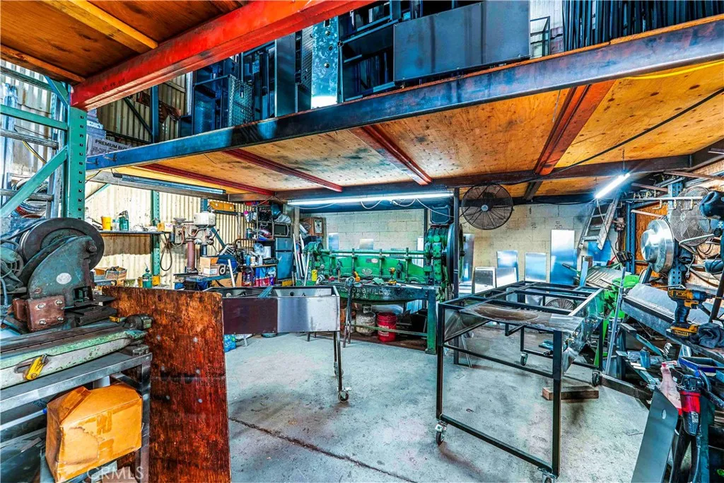 Additional image 96 of 6009 Wilmington Avenue, Los Angeles, CA 90001