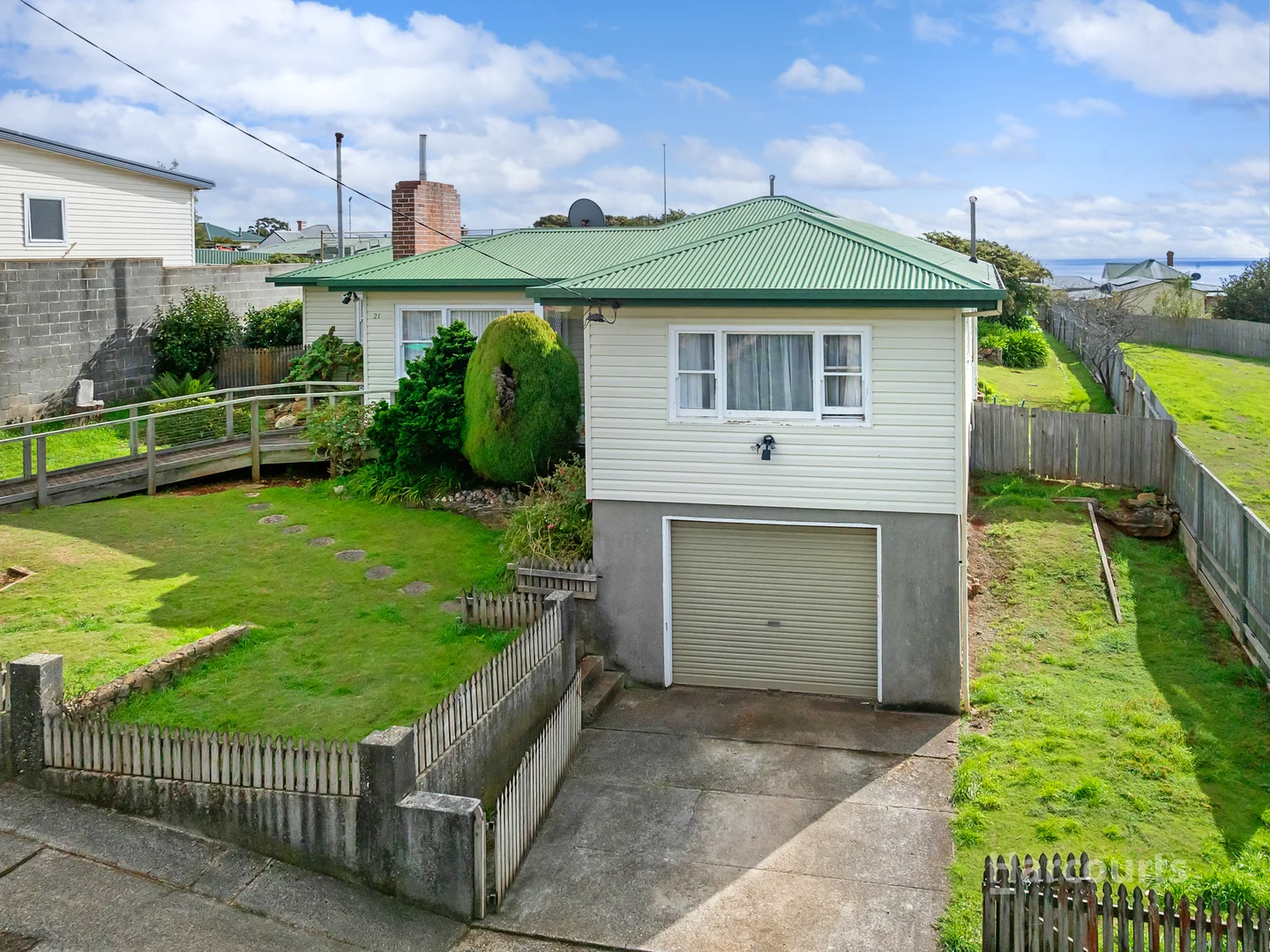 Additional image 2 of 21 Argyle Street, Upper Burnie TAS 7320
