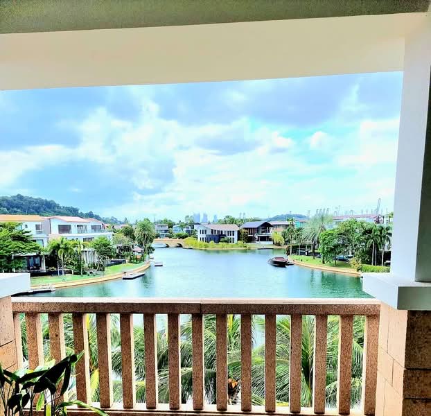 216 Ocean Drive photo 2