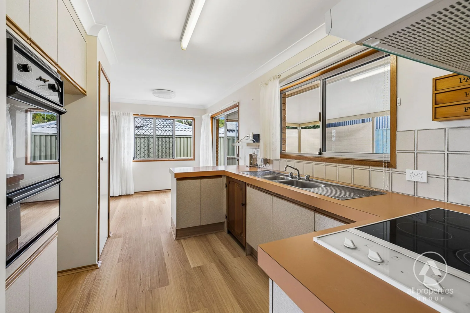 Additional image 3 of 38 CAMELOT CRESCENT, Hollywell QLD 4216