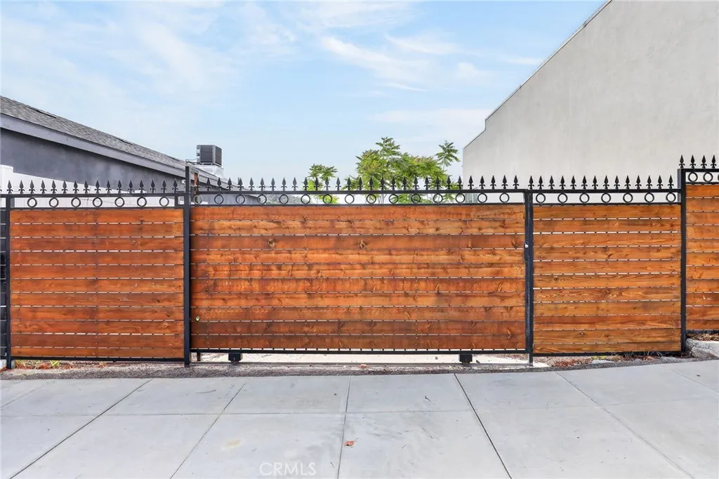 Additional image 23 of 9939 Commerce Avenue, Tujunga, CA 91042