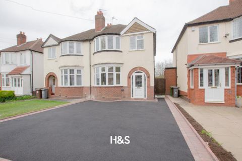 Berkeley Road, Shirley B90