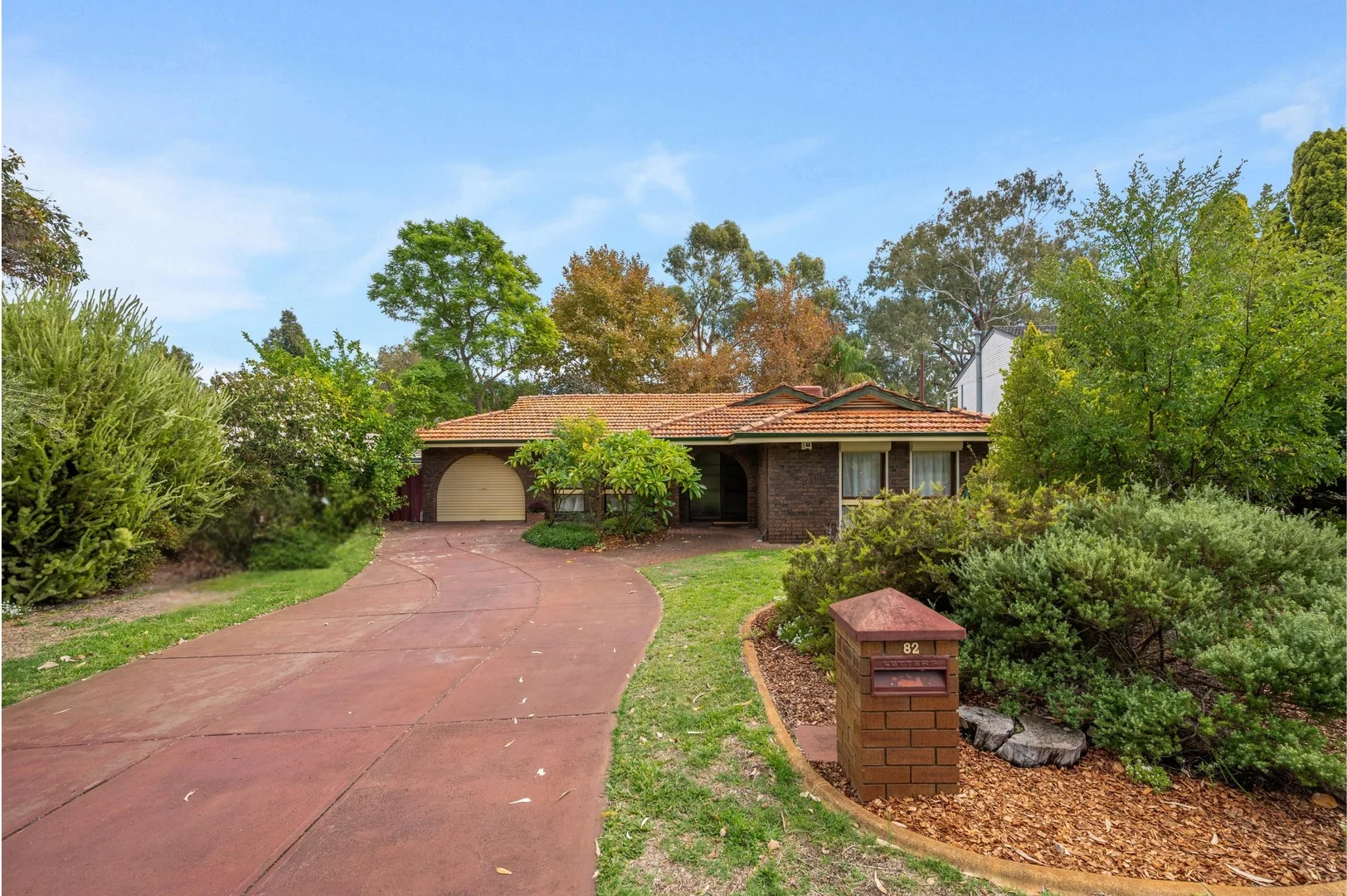 82 Regency Drive, Thornlie WA 6108