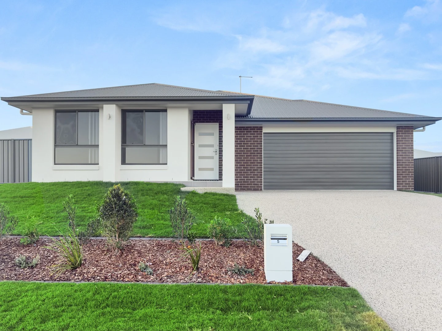 5 Katherine Way, Nikenbah QLD 4655