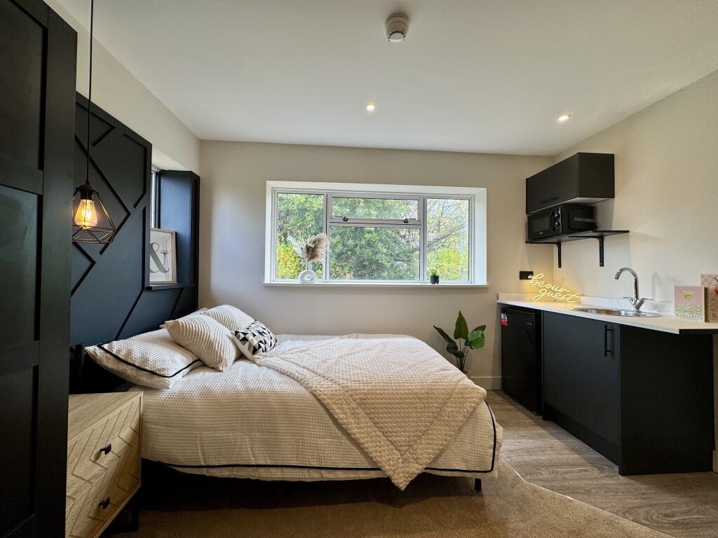 Additional image 3 of Raddlebarn Court - Room 2 - Ensuite Room, Selly Oak, West Midlands, B29