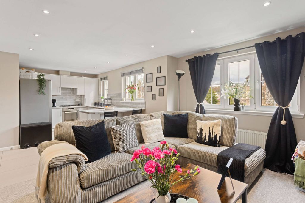 Additional image 4 of 2 bed flat for saleMiners Walk, Dalkeith, Midlothian EH22