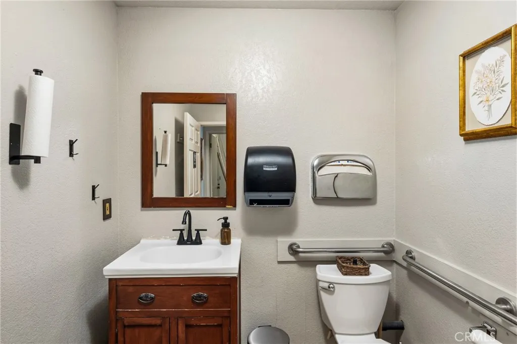 Additional image 10 of 4070 West St, Cambria, CA 93428