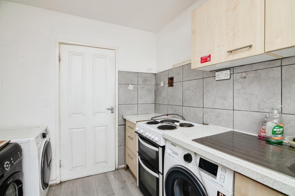 Additional image 6 of Oakthorpe Gardens, Tividale, Oldbury