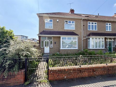 Prime Location, No Chain On Phoenix Grove, Golden Hill, Bristol BS6