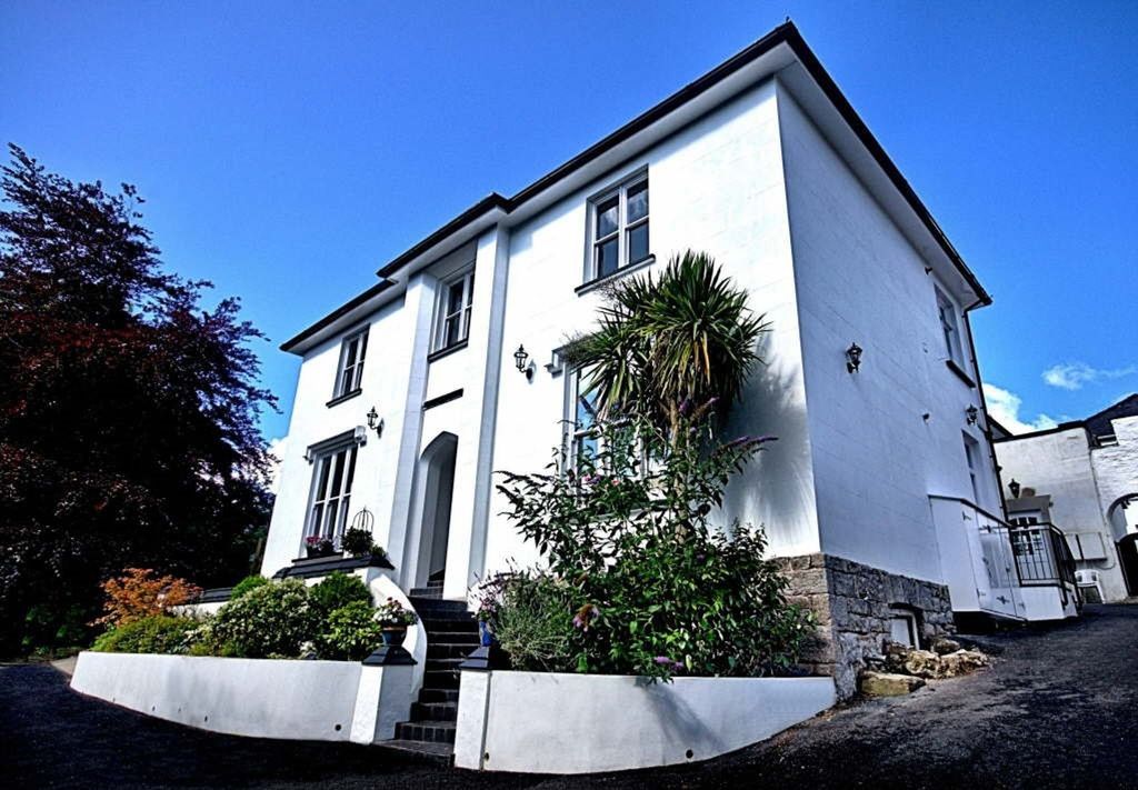 3 bed flat for saleSt Mary's Hill, Tenby SA70