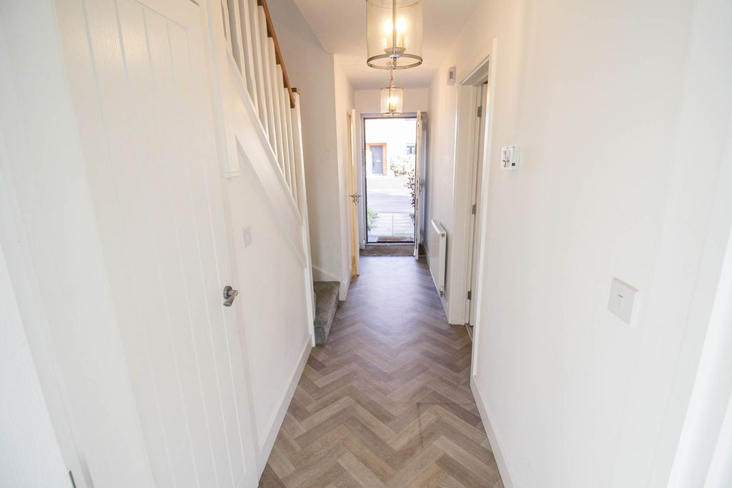 Additional image 8 of 3 bed semi-detached house for saleFox Avenue, Yatton, Bristol BS49