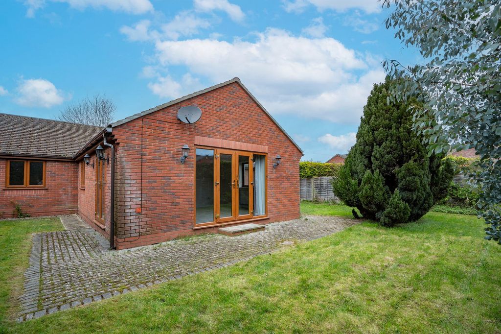 Additional image 18 of 3 bed bungalow for saleLink Elm Place, Malvern, Worcestershire WR14