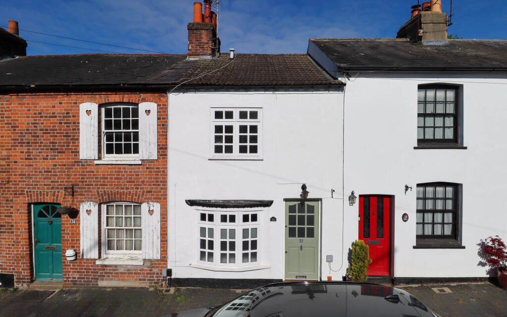 Portland Street, St. Albans, Hertfordshire, AL3