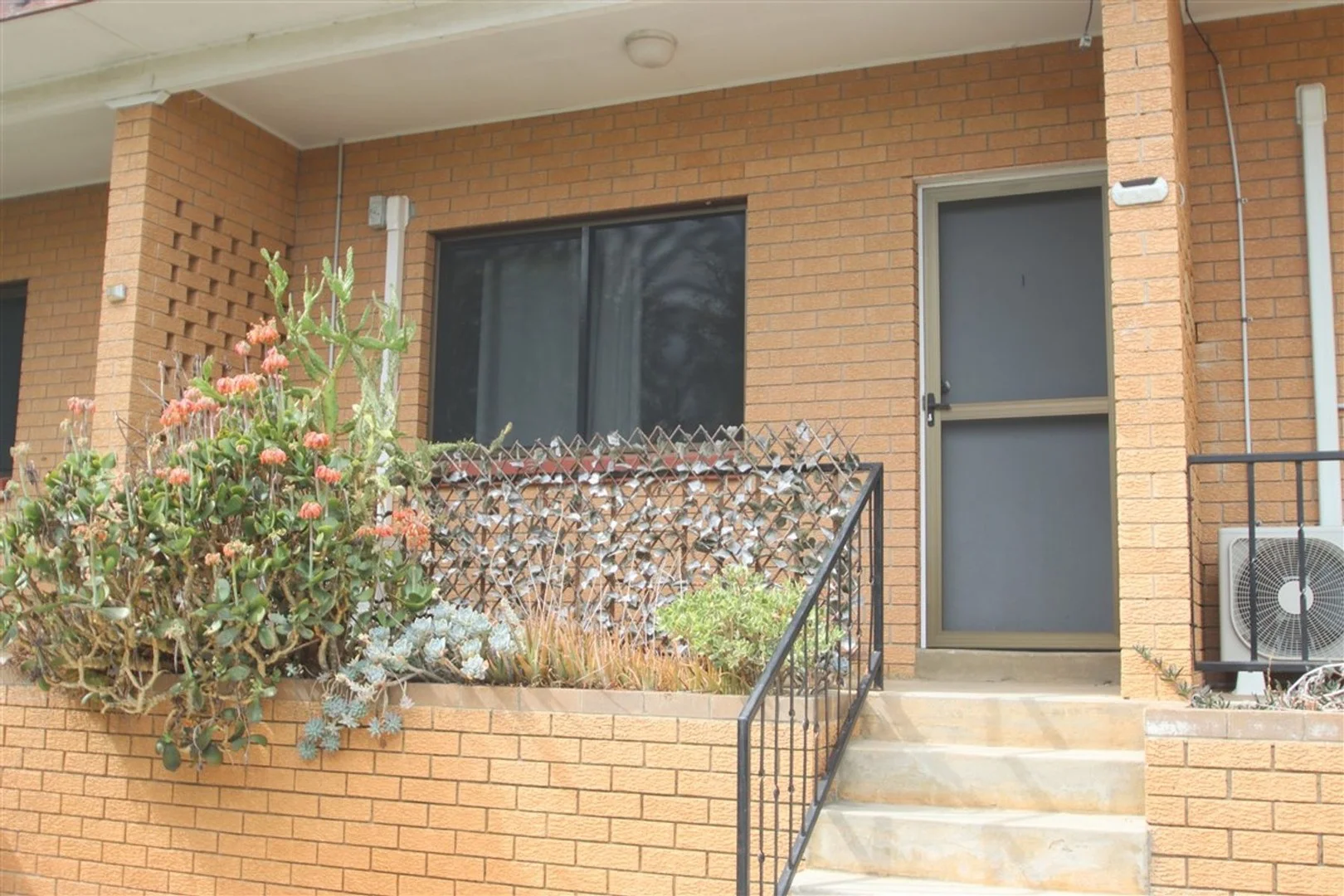 2/74 Martin Street, Tenterfield NSW 2372