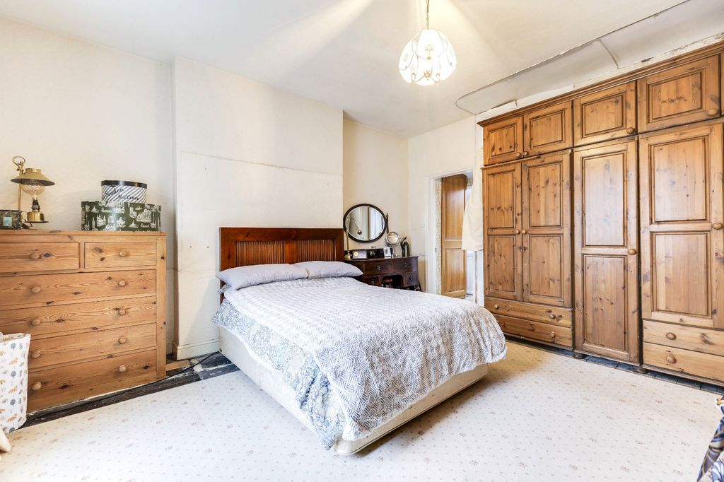 Additional image 9 of 3 bed semi-detached house for saleNorth Street, Rawdon, Leeds, West Yorkshire LS19