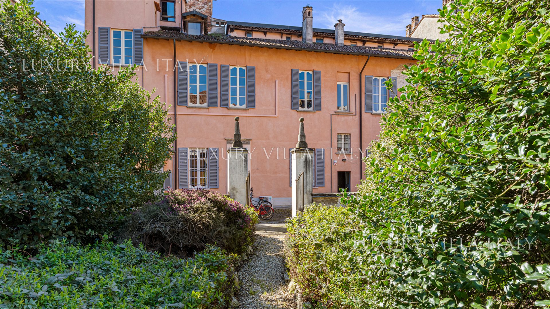 Additional image 9 of Pavia