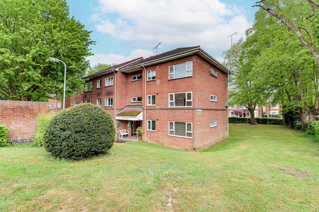 Hillside Road, Harpenden, AL5